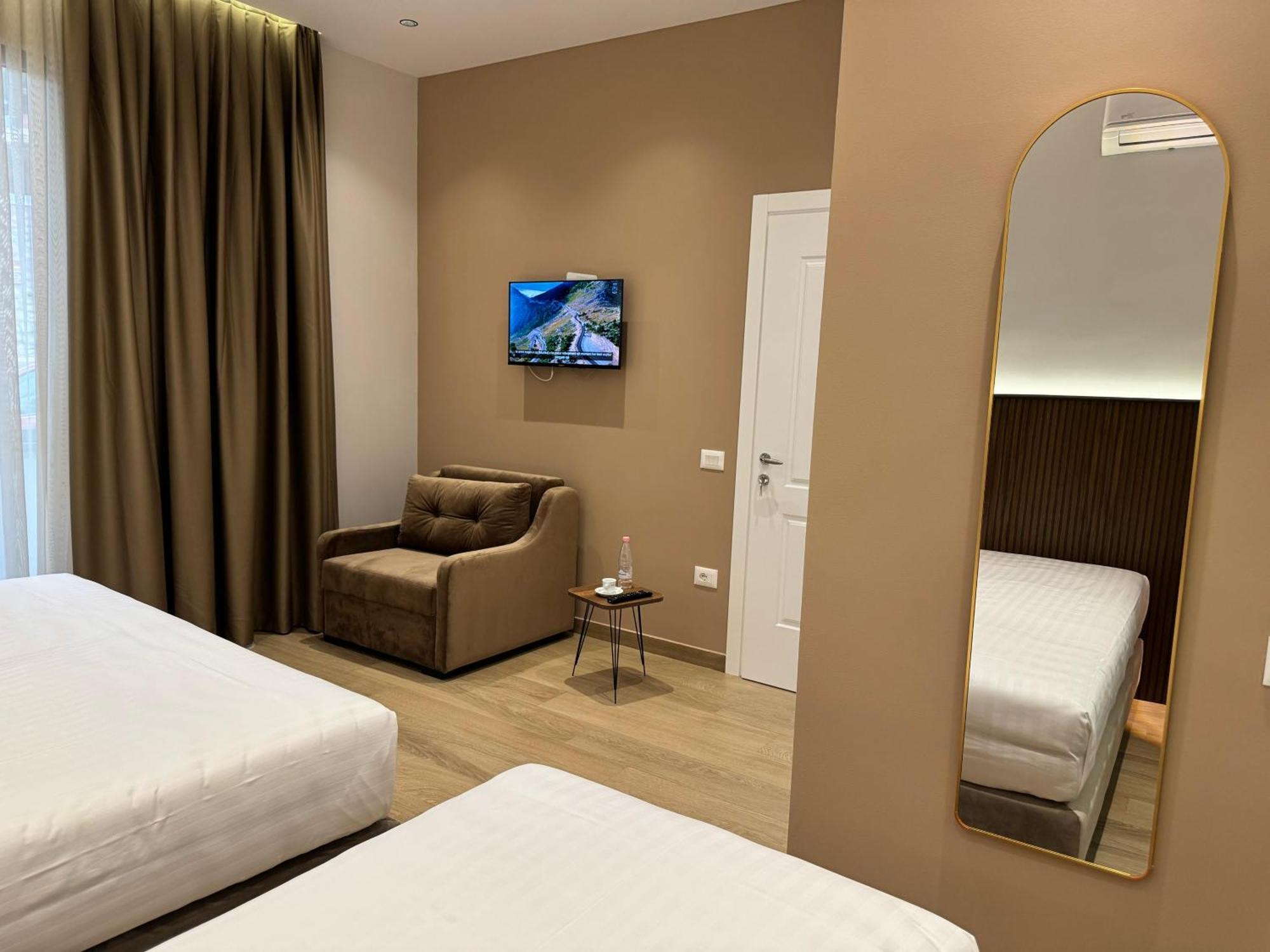 Kruja Townscape Rooms Eksteriør billede